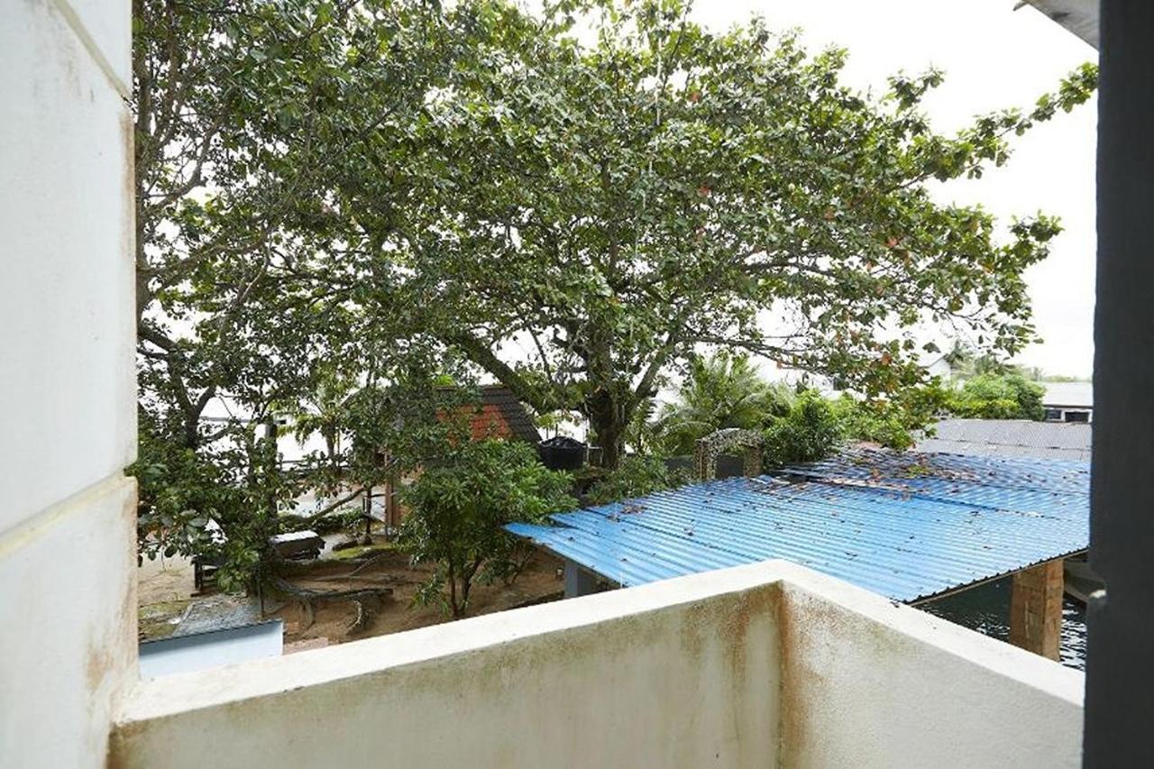 5500кв.м. студио , с 1 баня в Бесерах Kampung Sungai Karang Екстериор снимка